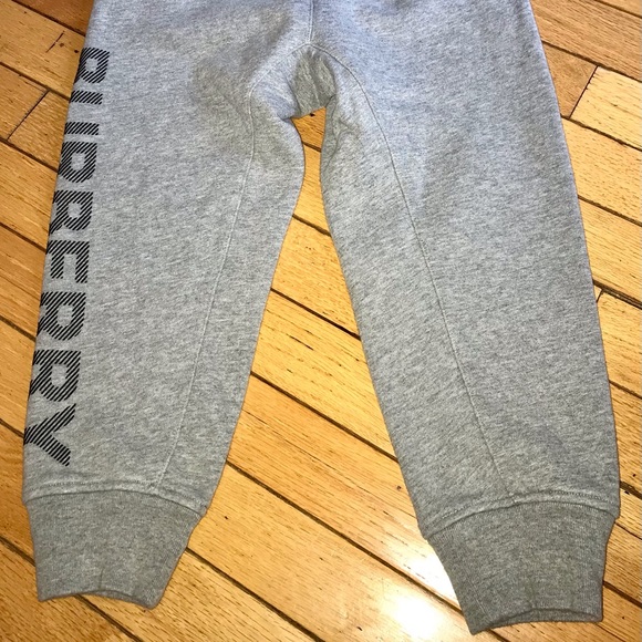 🚫SOLD🚫BURBERRY LOGO SWEATPANTS SZ 8 - Picture 5 of 9